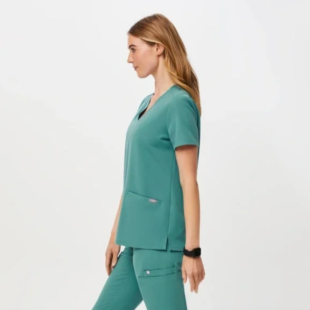 FIGS Cactus Casma - Three-Pocket Scrub Top - Picture 2 of 5